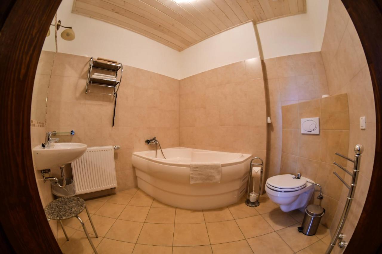 Szin-Es Vendeghaz Bed and Breakfast Szentes Eksteriør billede